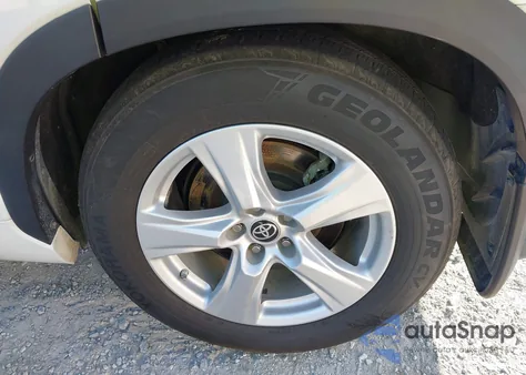 2022 Toyota Highlander Le z USA, uszkodzony, nr VIN 5TDBZRBH3NS200123